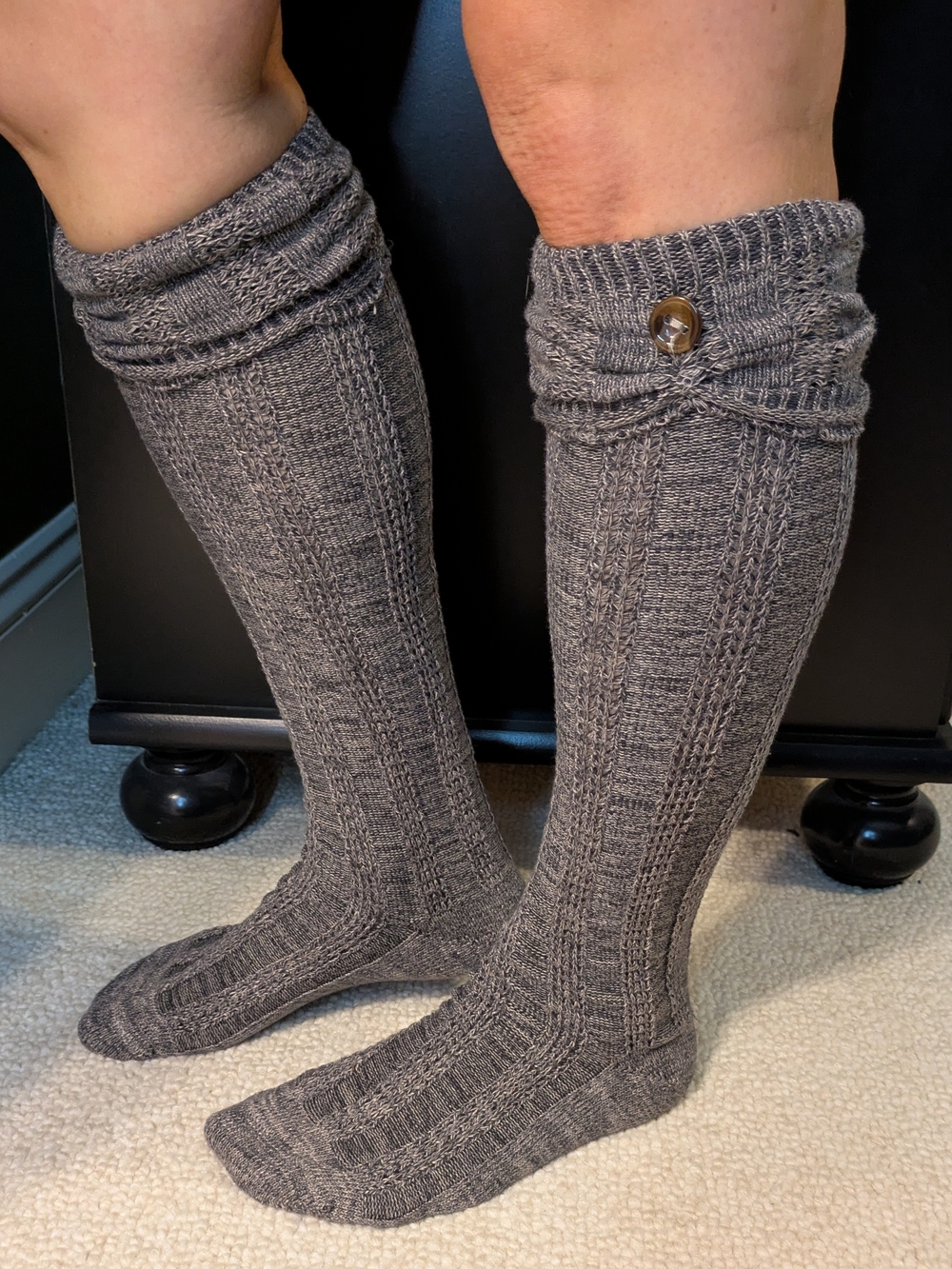 Source Unknown Heather Gray Cable-Knit Knee-High Socks with Button Trim